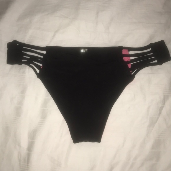 Black Victoria’s Secret PINK bikini bottoms! - Picture 1 of 2
